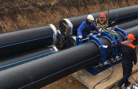 polyethylene pipe installation