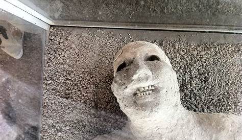 Pompeii People In Ash Victims Covered By Volcanic Editorial Stock