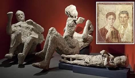 Pompeii Statues Kissing Couple Bodies . The Bodies Of Of