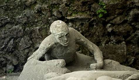 Pompeya Volcan Gente , Donde El Tiempo Se Detuvo En Un Instante