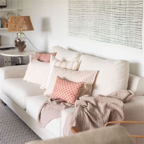 Poner Cojines En Sofa