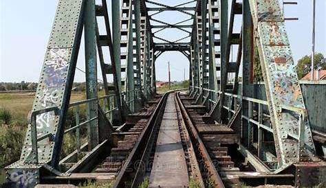 Pont du chemin de fer de Trémolat photo et image
