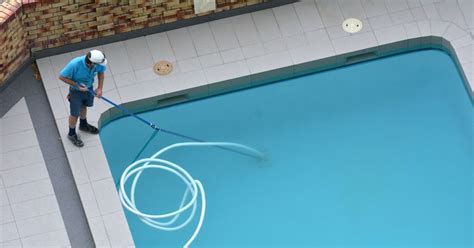 pool cover cleaning service