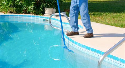 pool maintenance service
