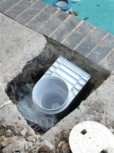 Pool Skimmer Replacement