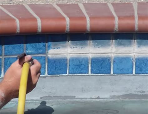 pool tile cleaning service