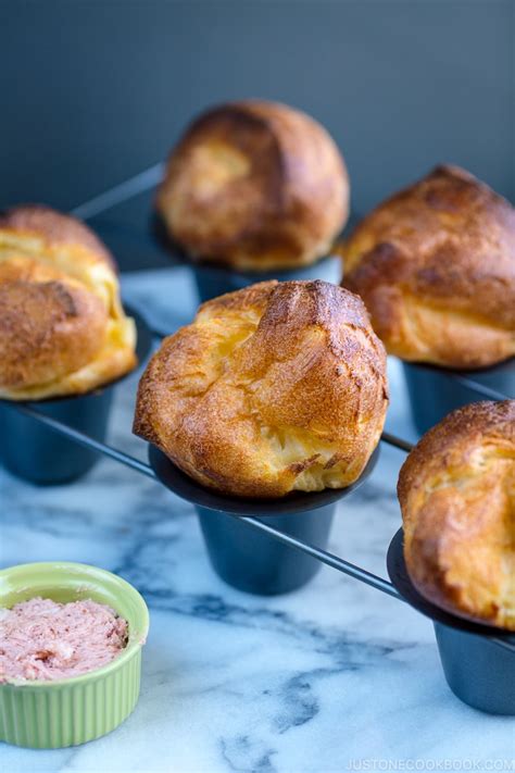 Popover Hours