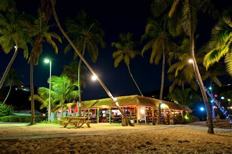 popular bars in st thomas