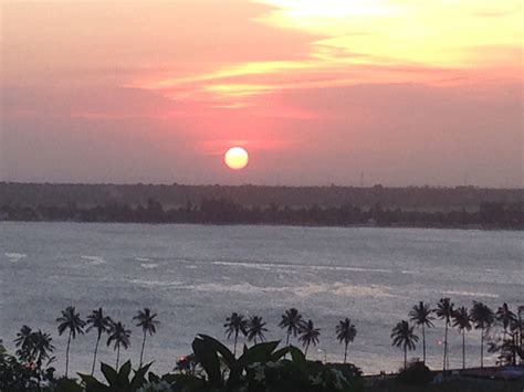 por do sol maputo hoje