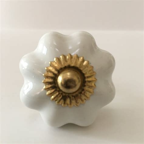 Porcelain Cabinet Knobs And Pulls