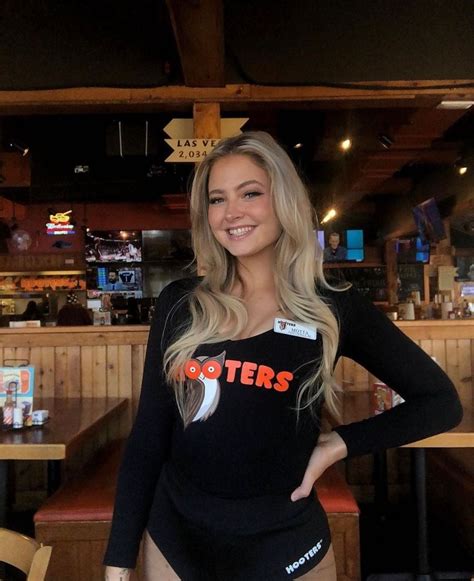 porn hooters