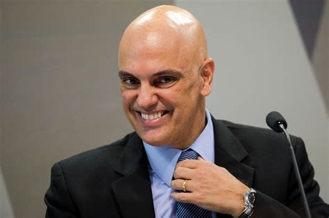 porque alexandre de moraes saiu