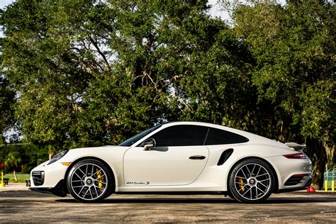 Bevezetés A Porsche 911 Turbo S 2018-As Megjelenésébe