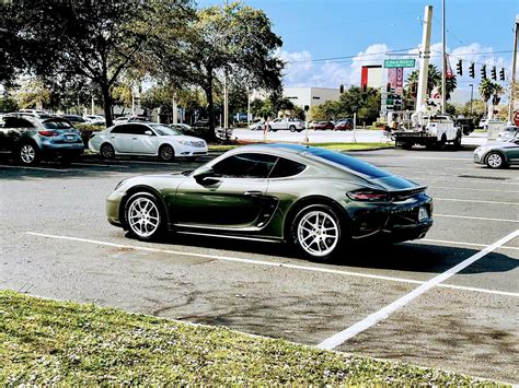 porsche cayman aventurine green