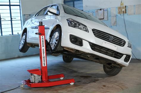 portable car lifting devices