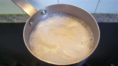 Porter à ébullition pour la béchamel