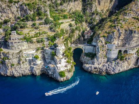 Discover Positano's Hidden Gems with Unforgettable Boat Tours: Your Ultimate Sea Experience