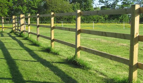 post and 3 rail fence height