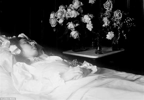 Post Mortem Photography Reddit: What You Need To Know