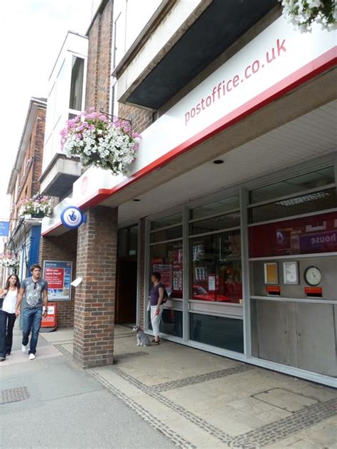 post office in farnham