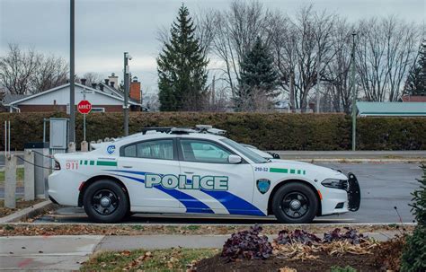 poste de police repentigny