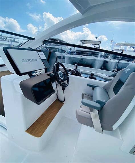 Power Boat Steering Wheels