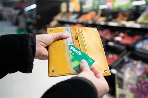 pre loaded debit card uk