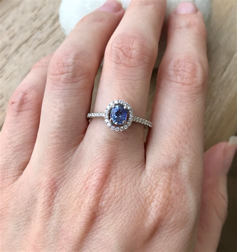 pre owned sapphire engagement rings