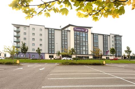 premier inn dublin airport address