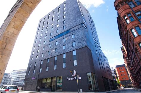 premier inn manchester city piccadilly hotel