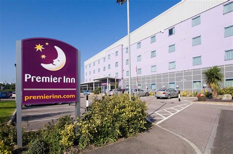 premier inn southampton airport parking