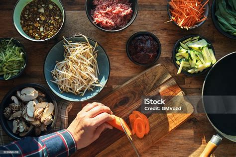 preparing bibimbap