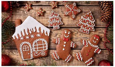 Preppy Christmas Wallpaper Gingerbread House