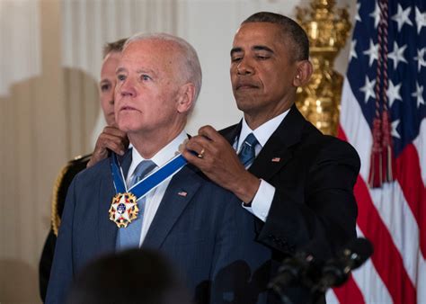 president obama gives joe biden medal