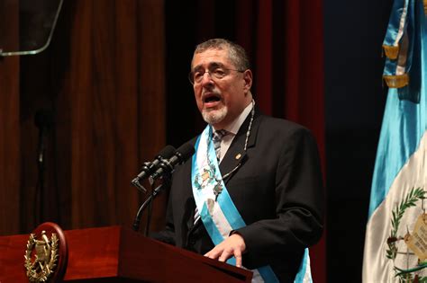 presidente actual de guatemala