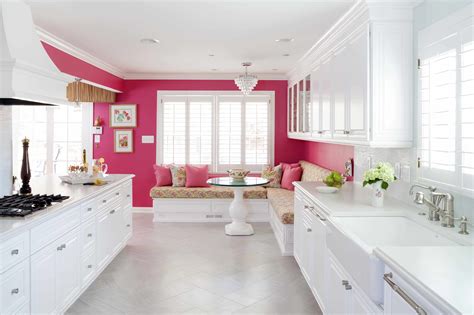 Pretty Bright Kitchen Decor