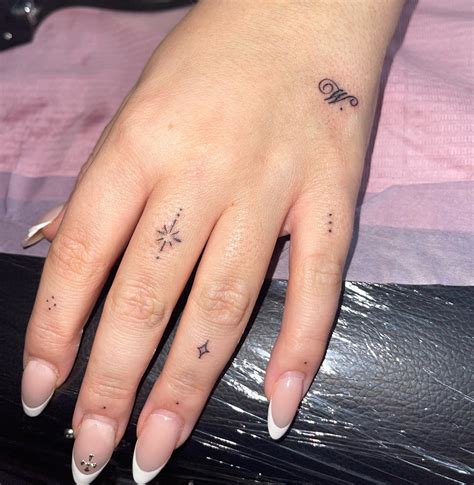 Pretty Tattoos On Hand