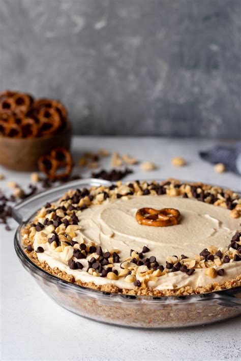 Pretzel Chocolate Pie