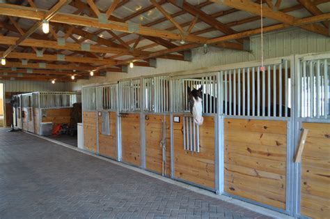 price of a horse barn