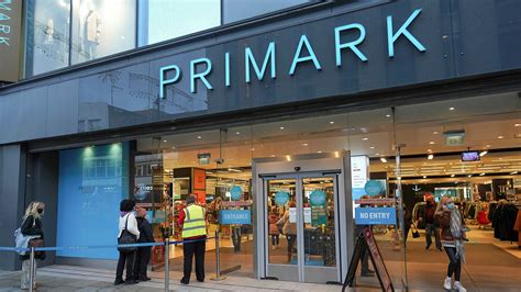 primark opening time today