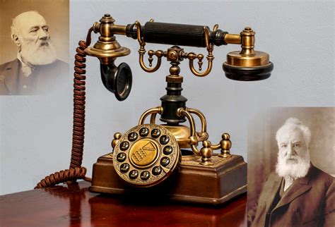 primer telefono en la historia