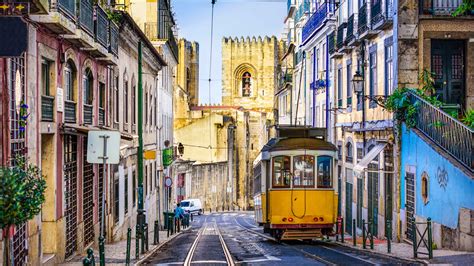 private tours of lisbon with local guides