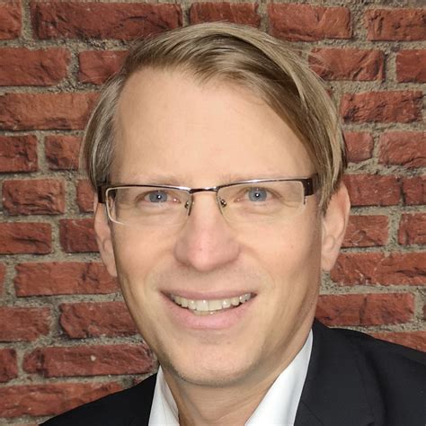 +14 Prof. Dr. Erik Hofmann Trending