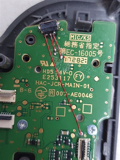 Professional Repair of the R Button on Nintendo Switch