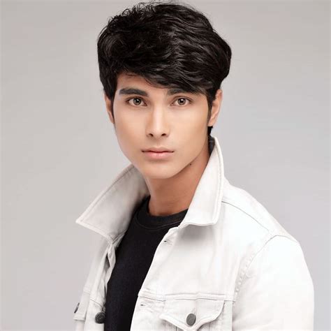 profil artis cinta brian