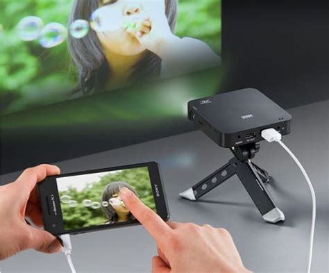 Projector Screen Using Phone