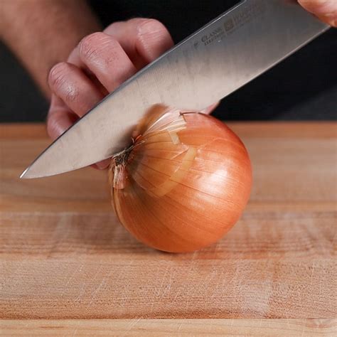 Proper Way To Cut An Onion In Half