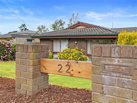 properties for sale in leongatha vic