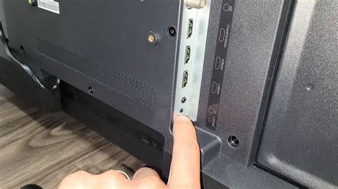 Lot Proscan 32in LED TV / DVD Combo