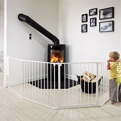 Barriere contre bébé et le poele à bois Wood stove, Home appliances, Wood